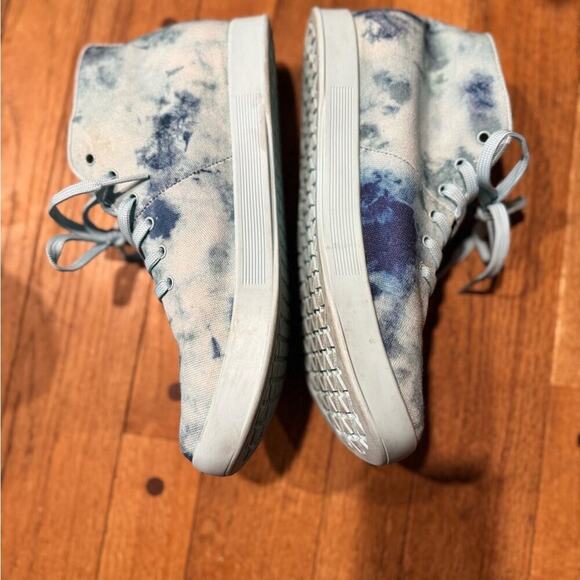 NOBULL Light Blue Tie-Dye Sneakers - Picture 2 of 4